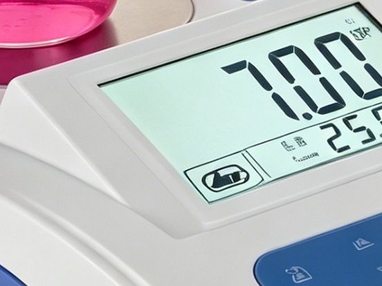 AMT10 Lab pH and Stirrer Comb | Benchtop pH Meter
