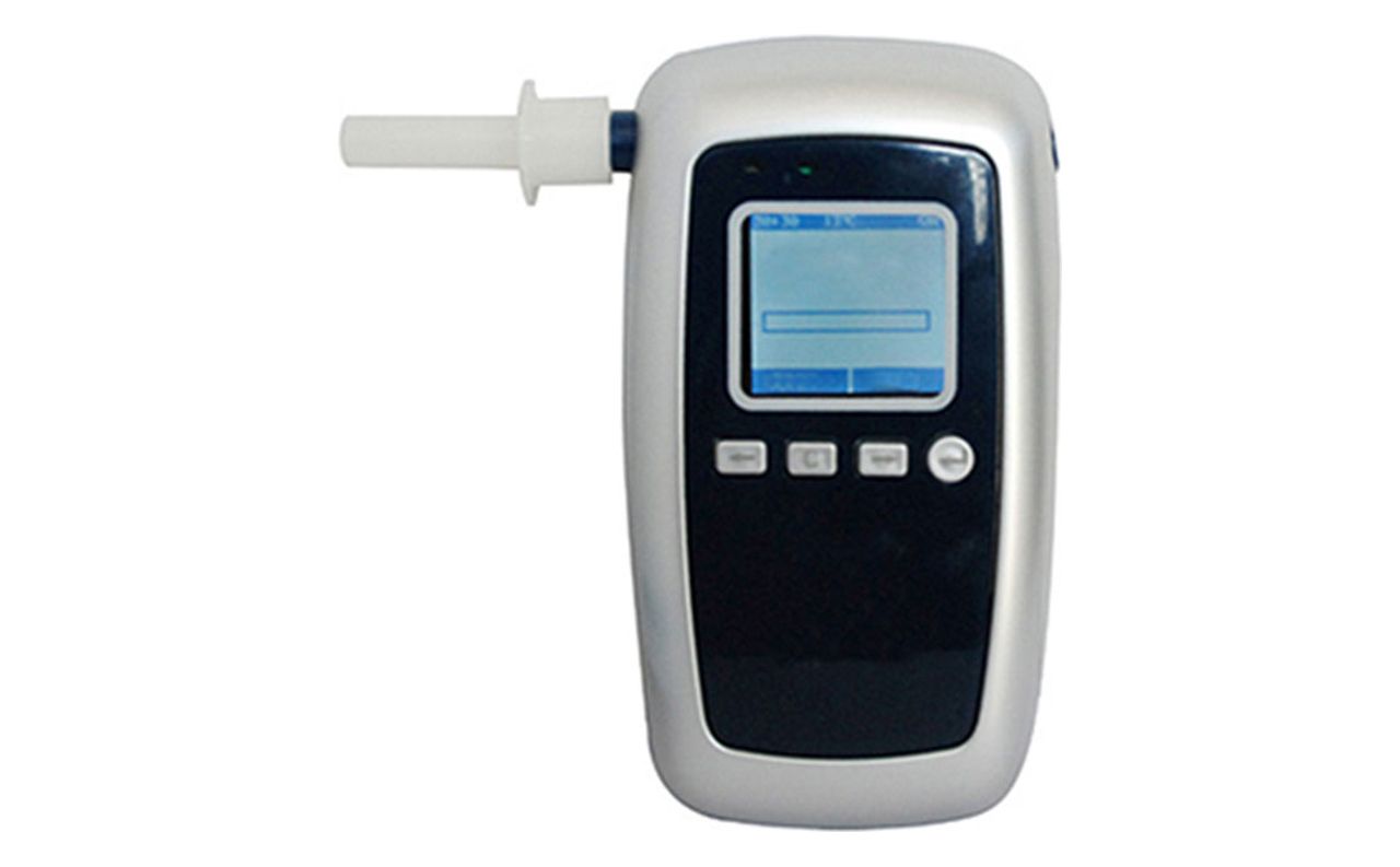 AMT8100 Fuel Cell Breathalyzer | AA Battery Handheld