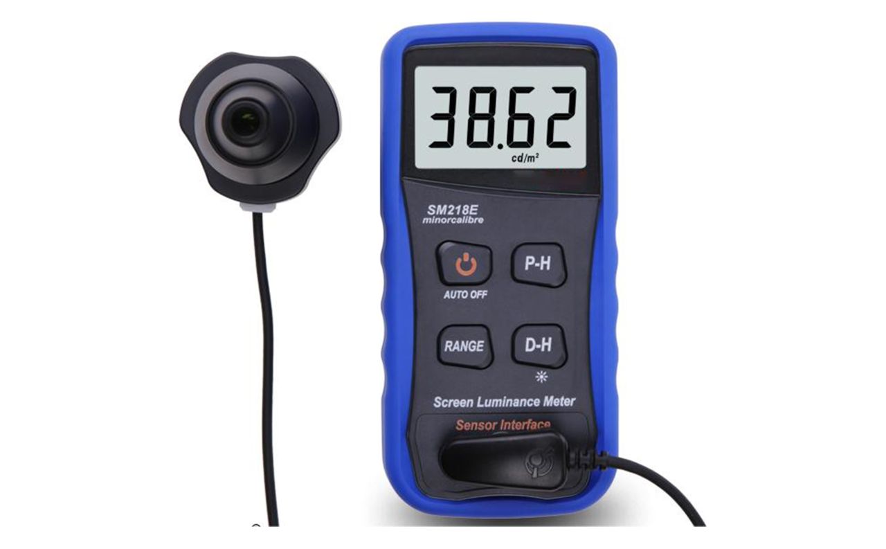 Meta Description: SM218E handheld screen brightness meter measures 0.01–39990 cd/m² for small displays ≥10 mm  with 3 CR2450 batteries  data hold  and peak hold. Keywords: screen brightness meter  LCD luminance tester  SM218E brightness meter  portable luminance meter  cd/m2 meter Tags: brightness meter  luminance tester  screen meter SKU: SM218E